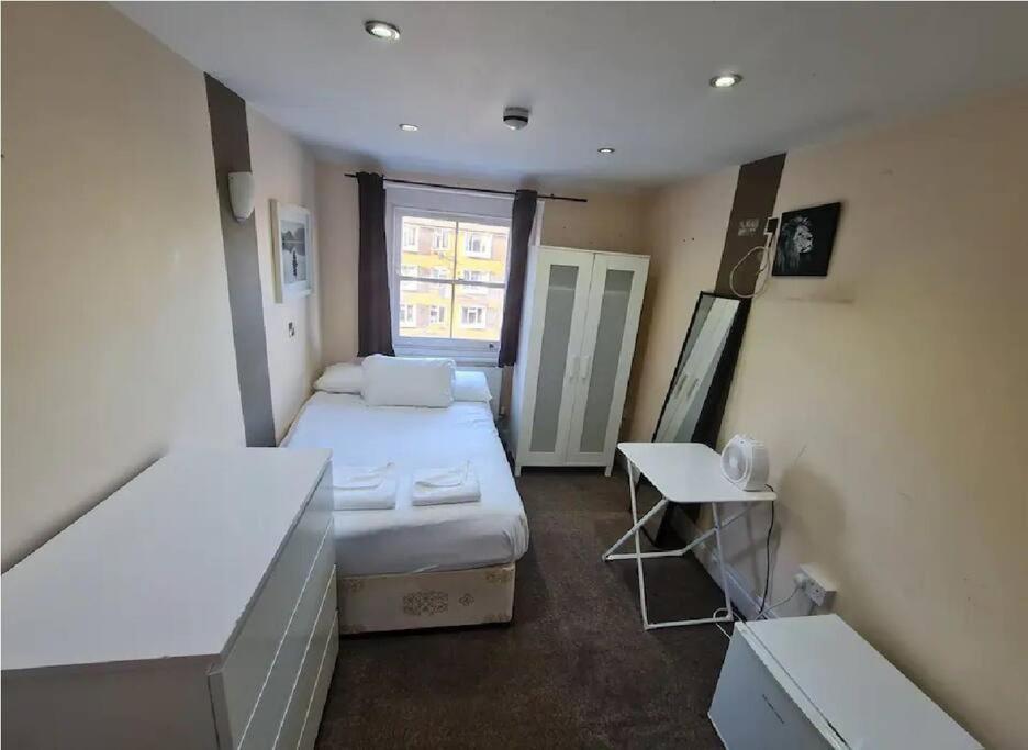 Lovely En-Suite Bedroom London Exterior photo